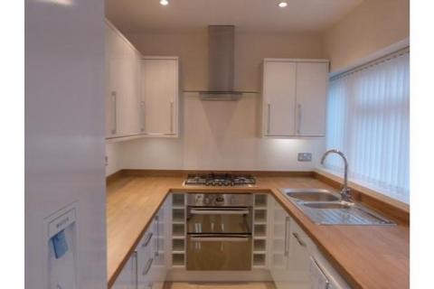 2 bedroom semi-detached bungalow to rent, Linton Close, Leeds LS17