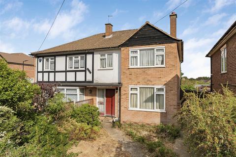 Heathcote Grove, North Chingford