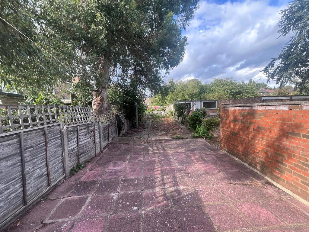 House in Hounslow - View 4