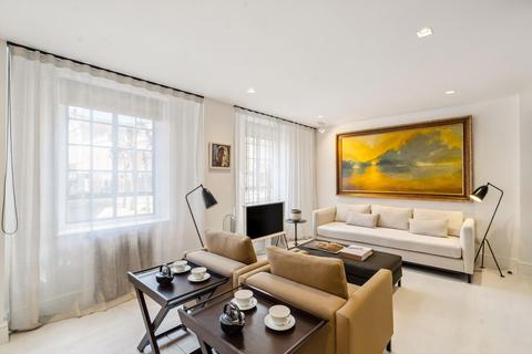 4 bedroom maisonette to rent, Swan Court, Chelsea Manor Street, Chelsea, London SW3