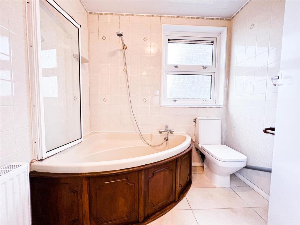 House in Ilford - View 4