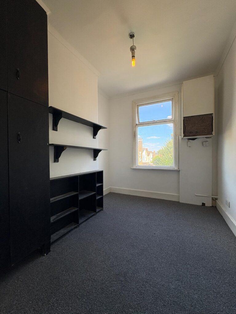 House in Tottenham - More