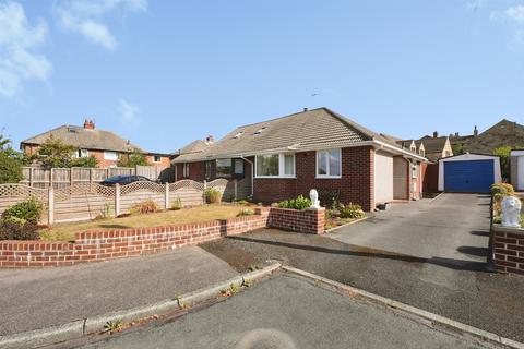 2 bedroom semi-detached bungalow for sale, Birch Avenue, Lepton, Huddersfield