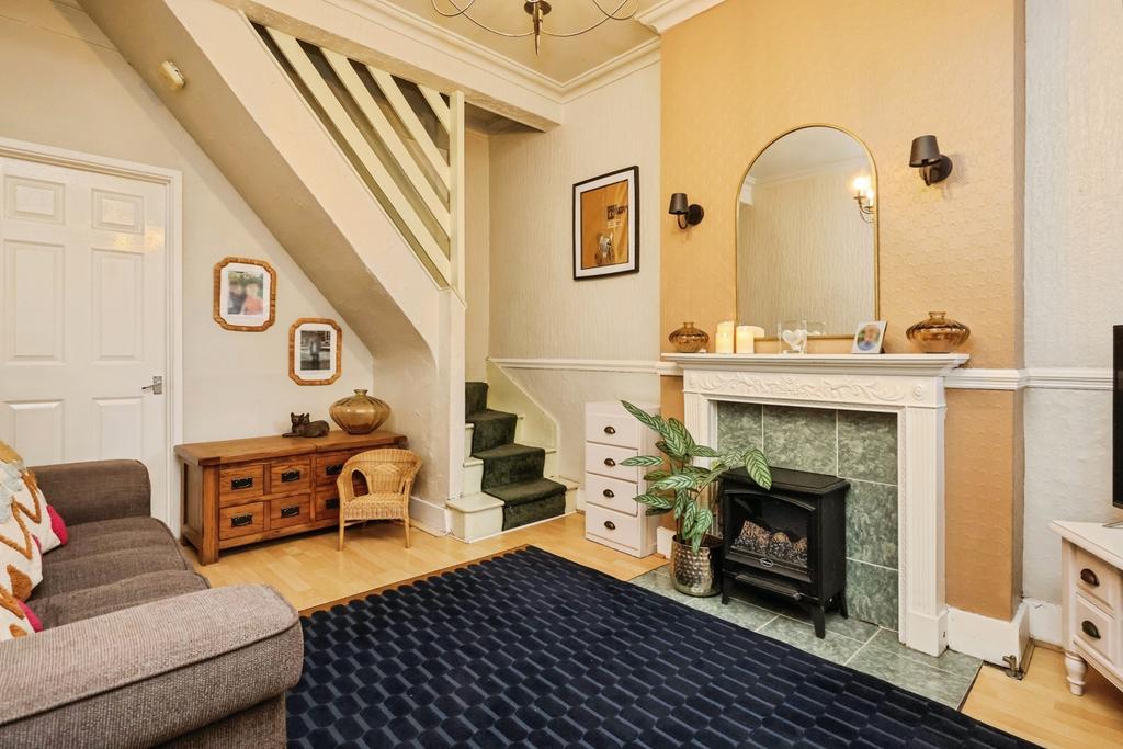 House in West Midlands - View 3