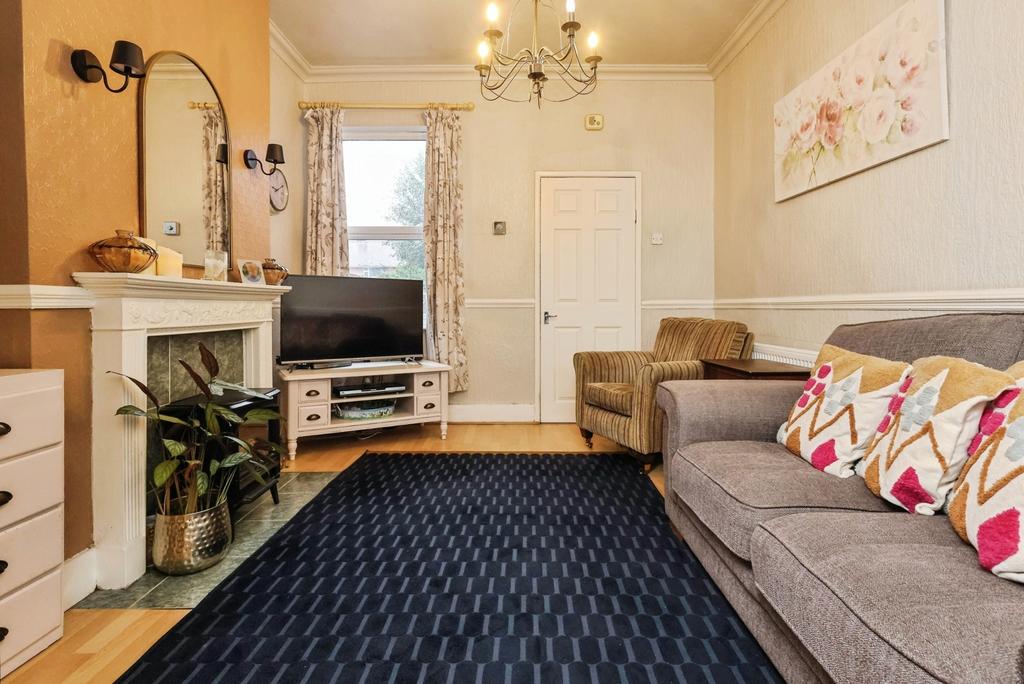 House in West Midlands - View 4