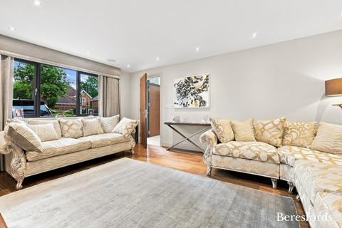 5 bedroom detached house for sale, Nelmes Road, Hornchurch, RM11