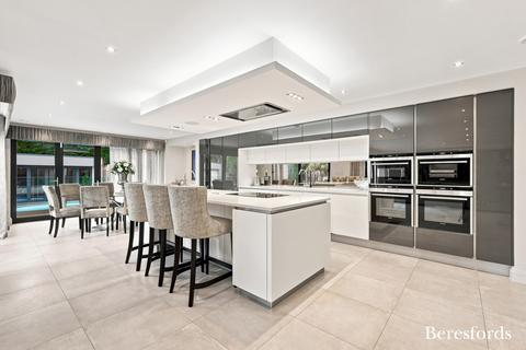 5 bedroom detached house for sale, Nelmes Road, Hornchurch, RM11