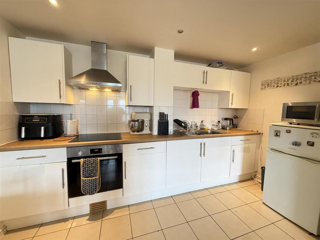 Apartment in Manchester - View 3