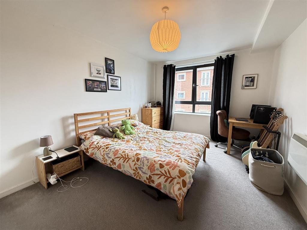 Apartment in Manchester - View 5