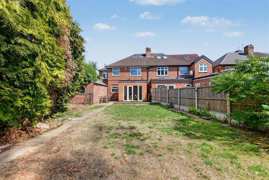 House in Nottingham - View 4
