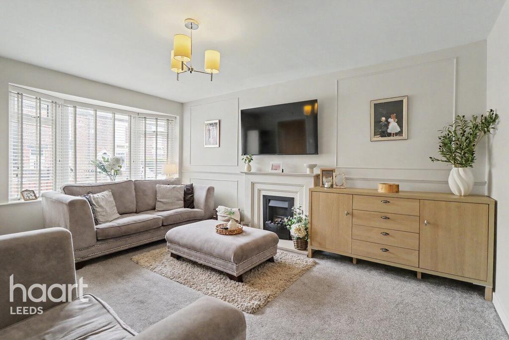 House in Leeds, Rothwell Haigh, Stourton - View 2