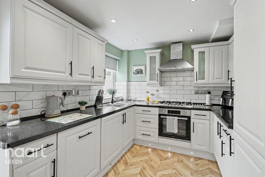 House in Leeds, Rothwell Haigh, Stourton - View 4