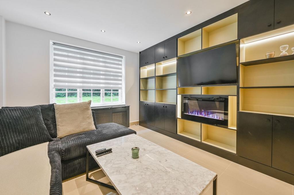 Apartment in London - View 2