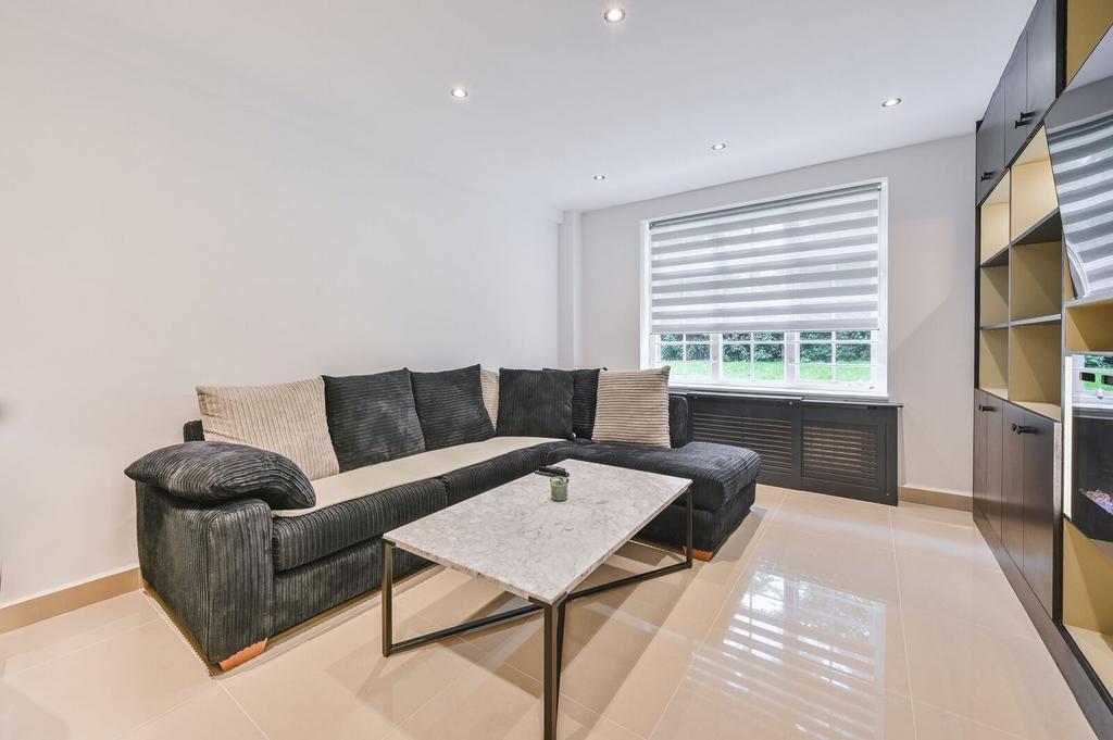 Apartment in London - View 4