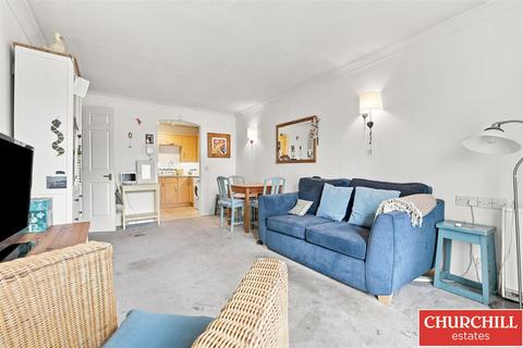 1 bedroom retirement property for sale, Ennerdale Court, Wanstead