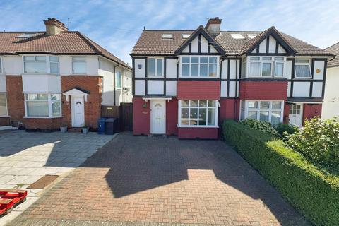 Meadow Gardens, Edgware, HA8