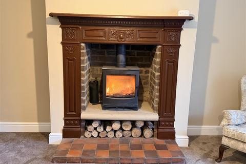 3 bedroom cottage to rent, Crowborough, Lask Edge, Leek
