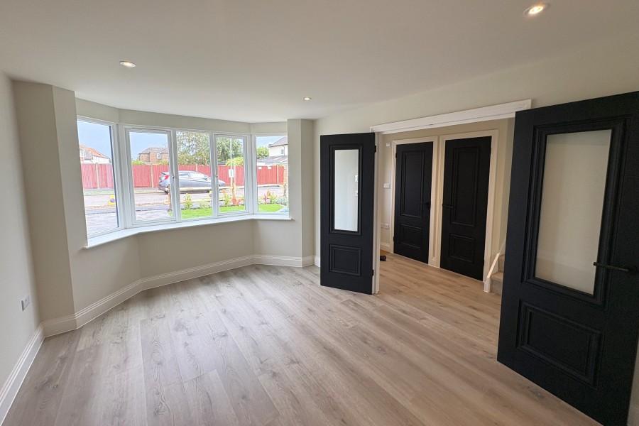 House in West Molesey - More