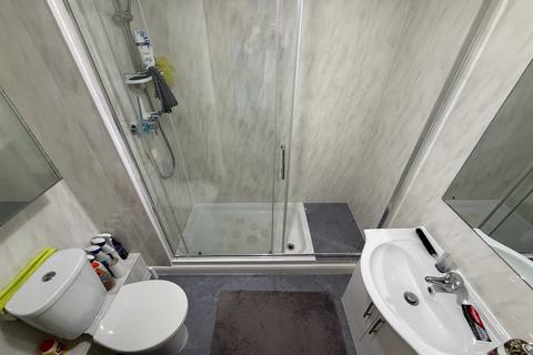 1 bedroom flat for sale, Archers Court, SALISBURY
