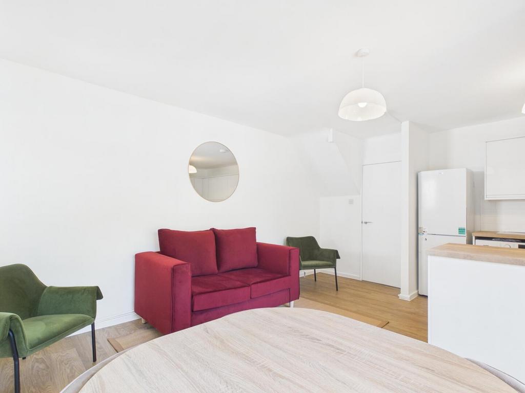 Apartment in London - View 2