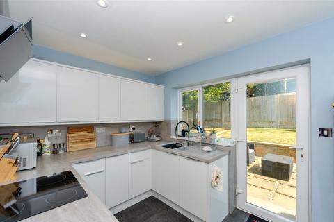 4 bedroom bungalow for sale, Birkdale Avenue, Colwyn Bay, Conwy, LL29