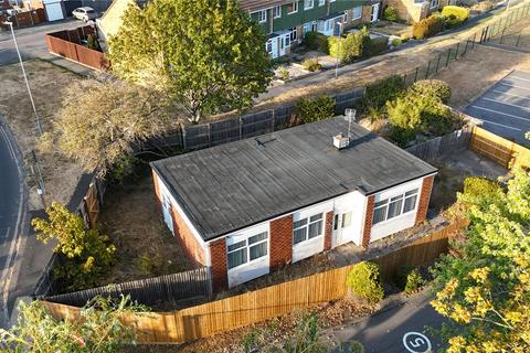 3 bedroom bungalow for sale, Swindon SN3