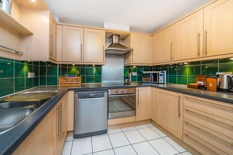 2 bedroom flat to rent, Aldersgate Street, London EC1A