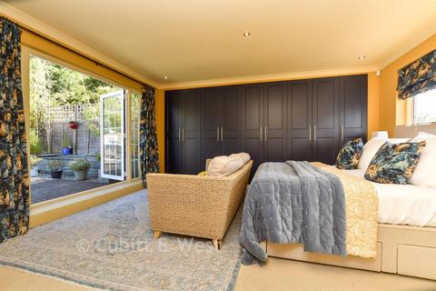 4 bedroom detached house for sale, Farleigh Dean Crescent, Croydon CR0
