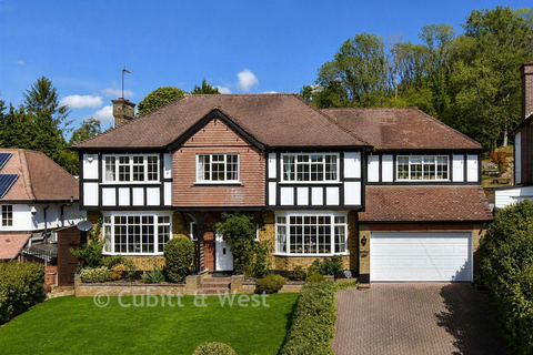 4 bedroom detached house for sale, Farleigh Dean Crescent, Croydon CR0