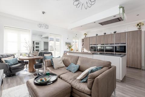 5 bedroom townhouse for sale, Orchard Row, Abbey Park Avenue, St. Andrews, KY16