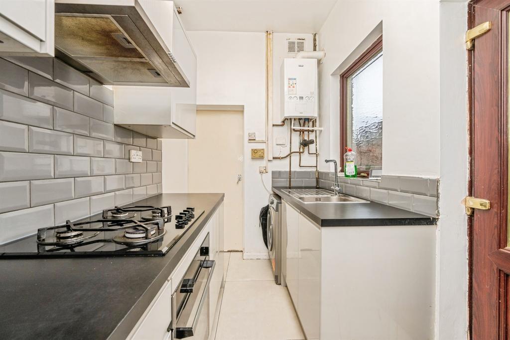 House in Birmingham, West Midlands - View 2