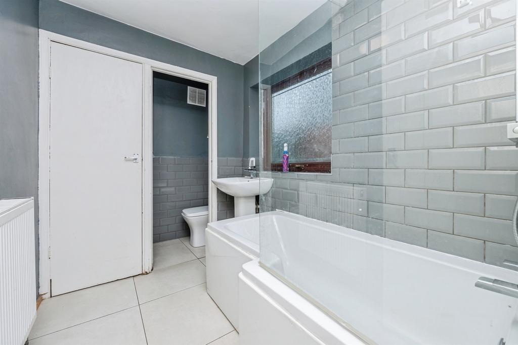 House in Birmingham, West Midlands - View 5