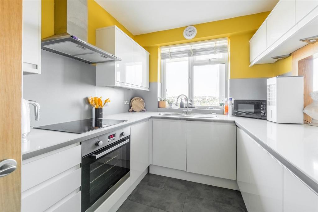 Apartment in Hove - View 2