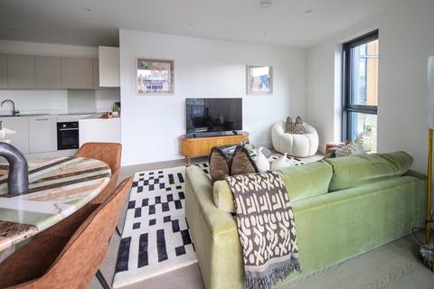 2 bedroom apartment for sale, Pritchards Road, London, E2
