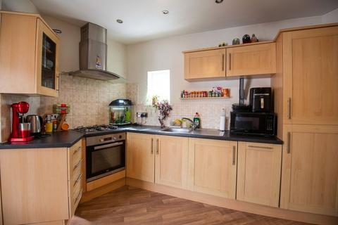 2 bedroom flat for sale, College Street, Wellingborough, NN8
