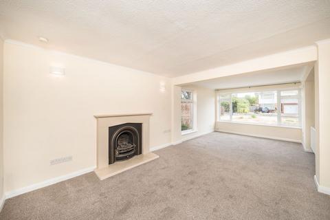 4 bedroom house to rent, Elizabeth Gardens, Sunbury-On-Thames TW16