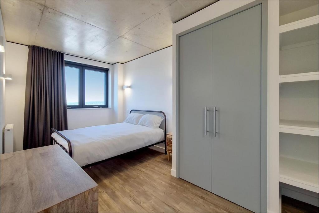 Apartment in Wembley - View 5