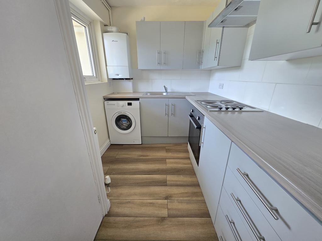 Apartment in Brighton - View 3