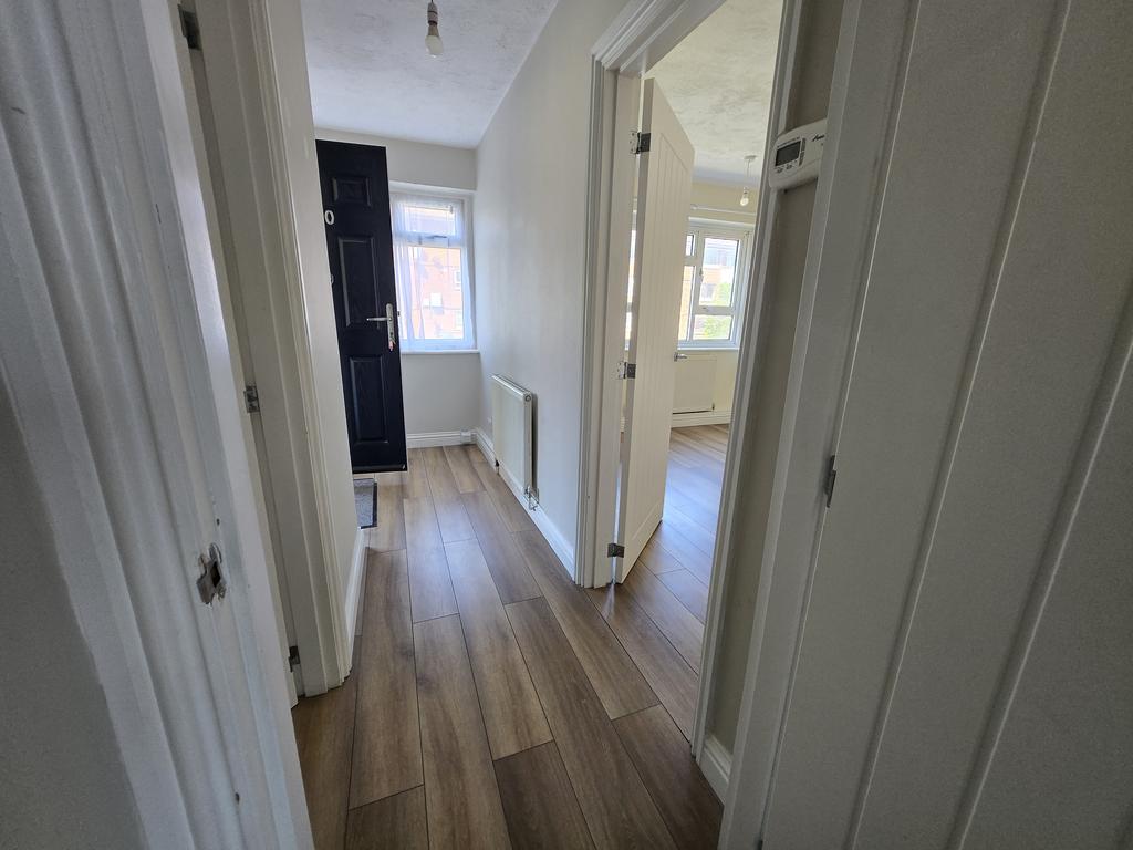 Apartment in Brighton - View 4