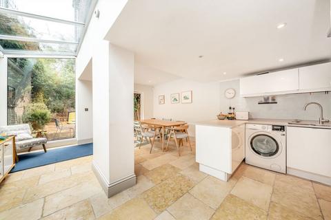 3 bedroom end of terrace house for sale, Appleby Road, London E8