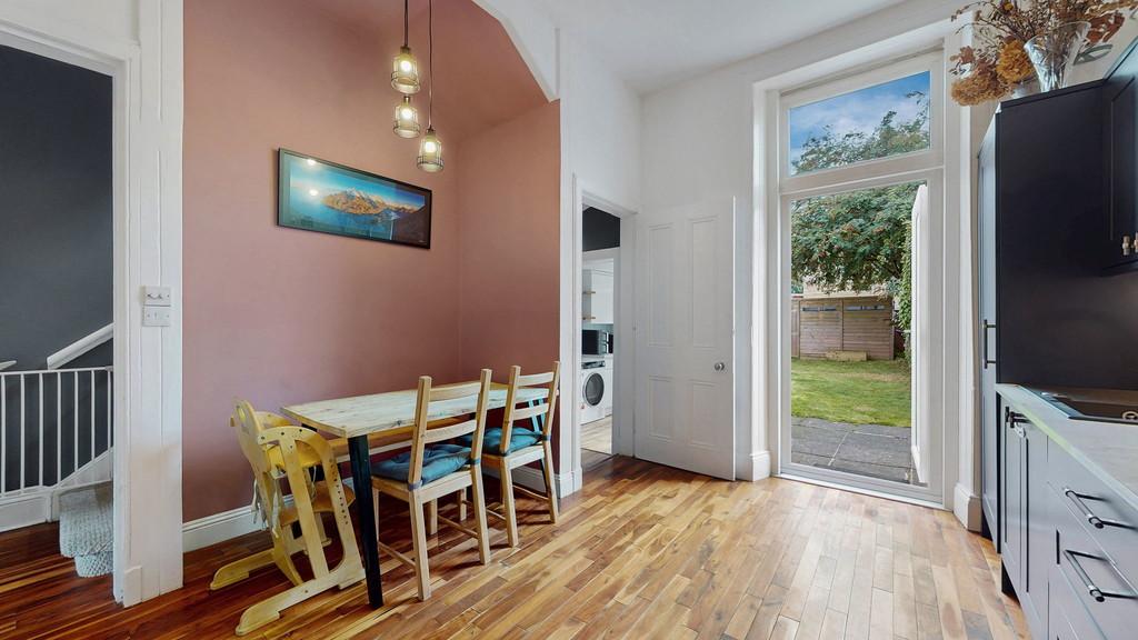 House in Glasgow - More