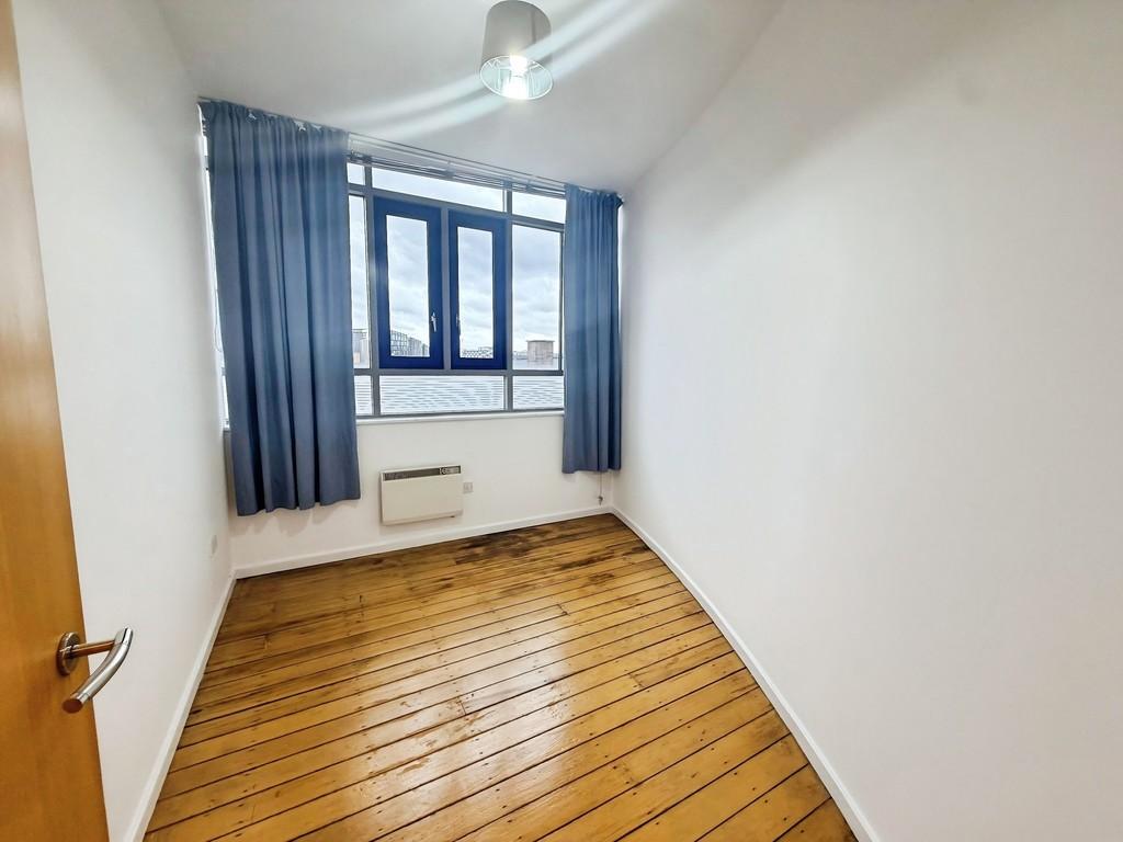 Apartment in Leeds - View 5
