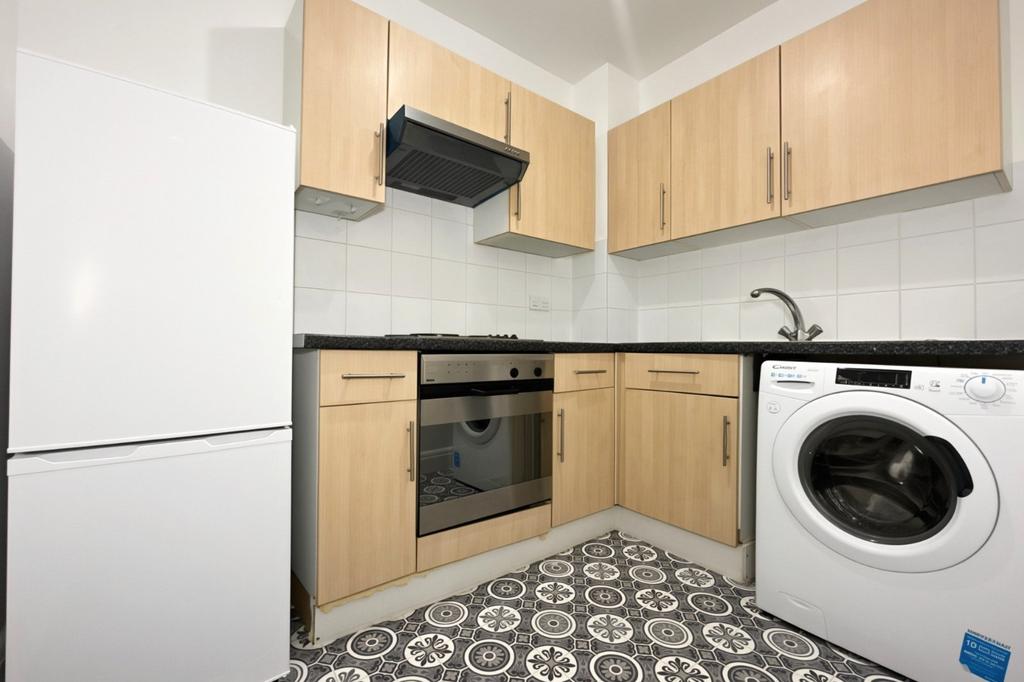 Apartment in London, Crystal Palace - View 2