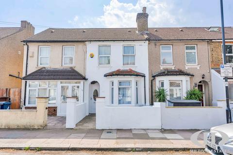 3 bedroom terraced house for sale, Queens Road, Southall
