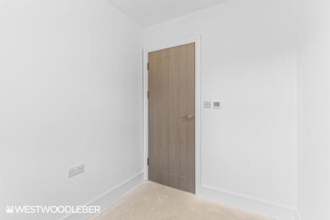 3 bedroom terraced house to rent, Barwick, Ware SG11