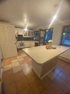 4 bedroom terraced house to rent, 4 Bed – Terraced House – Blue Gates Road, Leicester, LE4 1AB. £1395 PCM