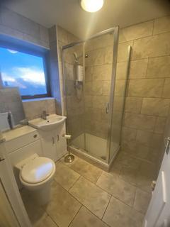 4 bedroom terraced house to rent, 4 Bed – Terraced House – Blue Gates Road, Leicester, LE4 1AB. £1395 PCM