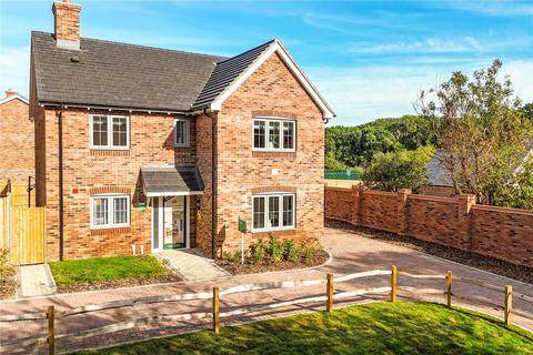 4 bedroom detached house for sale, Danes Park, New Milton, Hampshire, BH25