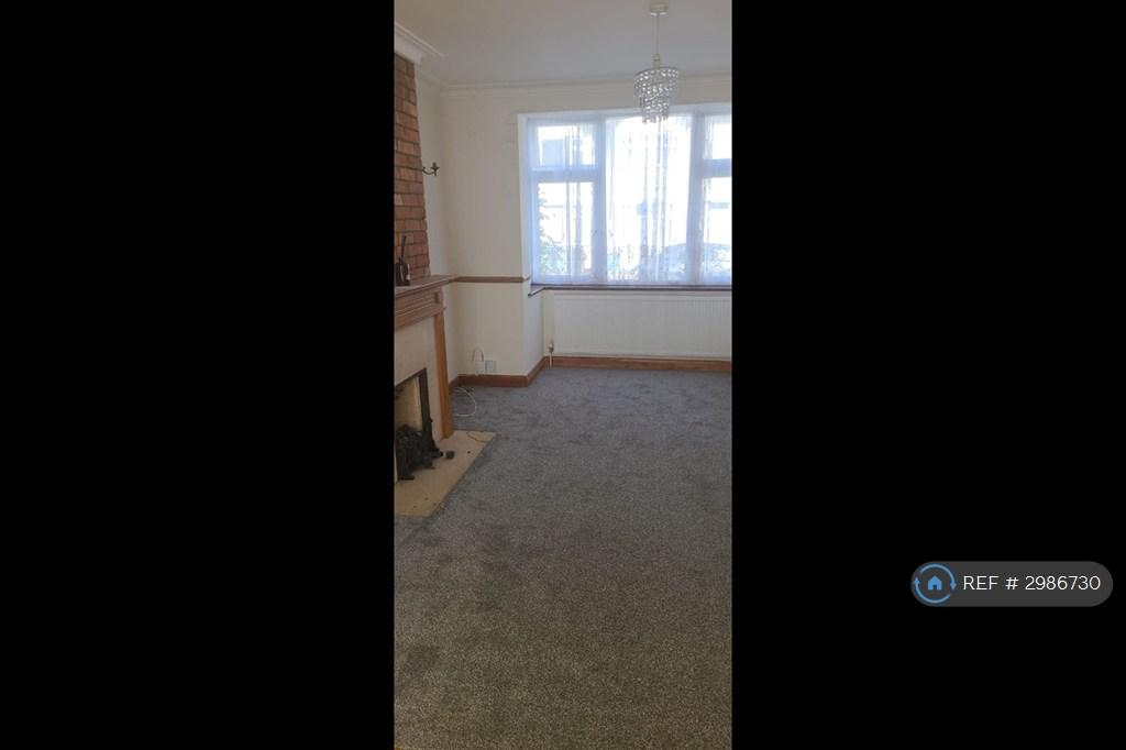 House in Sutton - View 3