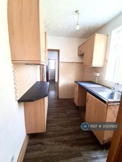 3 bedroom terraced house to rent, Avondale Road, Lowestoft, NR32